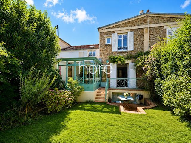 Maison avec jardin et terrasse
