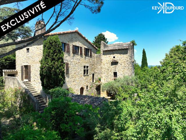Maison avec jardin et terrasse