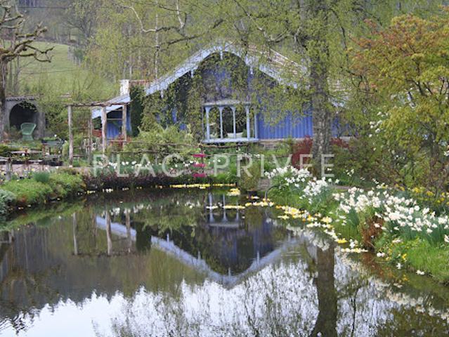 Maison avec jardin et terrasse