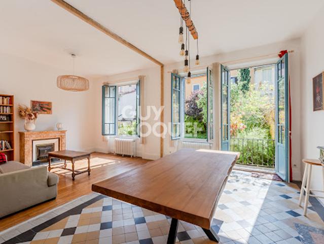 Maison avec jardin et terrasse