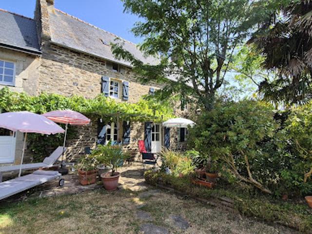Maison avec jardin et terrasse
