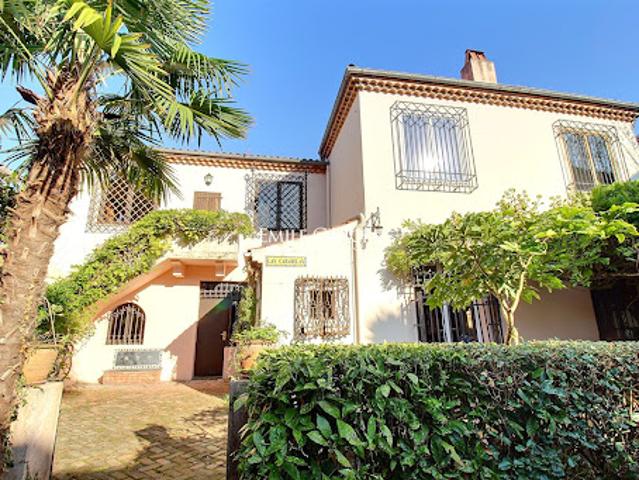 Maison avec jardin et terrasse