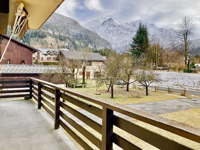 Maison avec jardin et terrasse