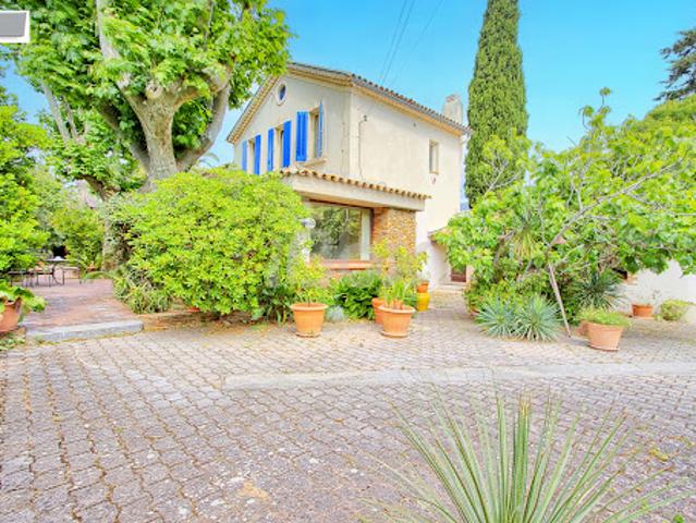 Maison avec jardin et terrasse