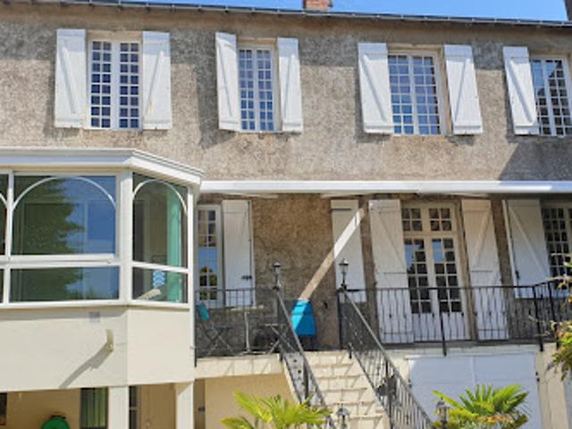 Maison avec jardin et terrasse