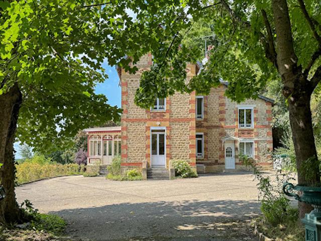Maison avec jardin et terrasse