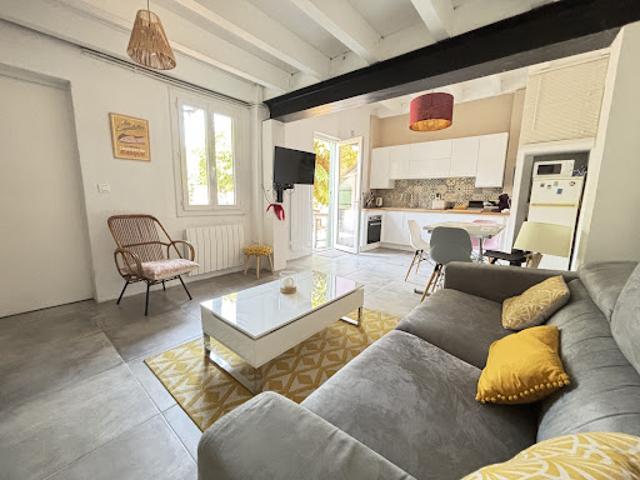 Maison avec jardin et terrasse