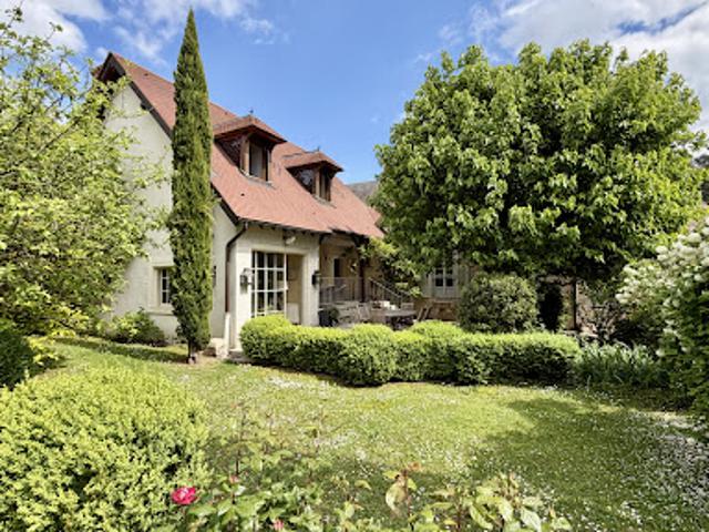 Maison avec jardin et terrasse