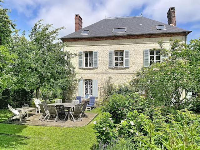 Maison avec jardin et terrasse