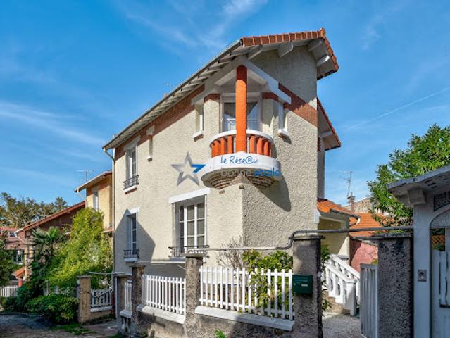 Maison avec jardin et terrasse