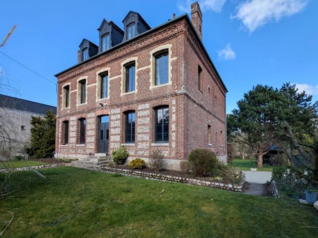 Maison avec jardin et terrasse