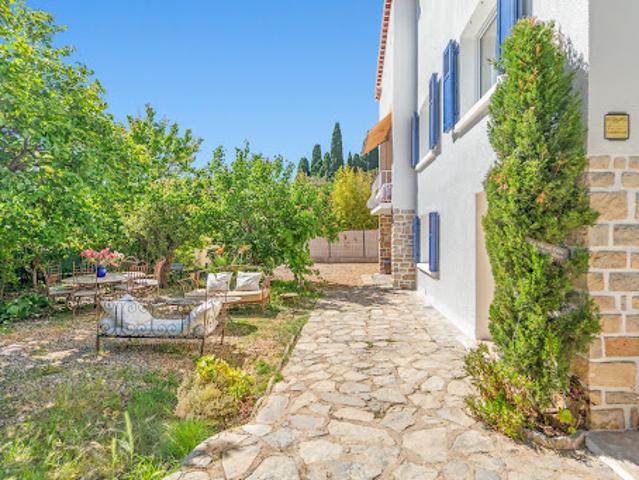 Maison avec jardin et terrasse