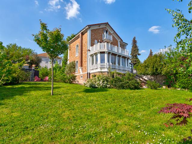 Maison avec jardin et terrasse