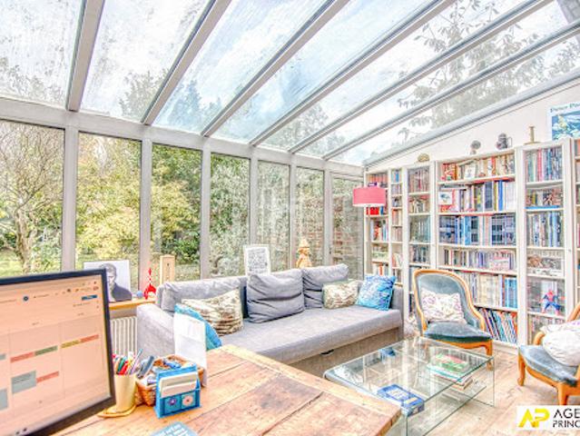 Maison avec jardin et terrasse