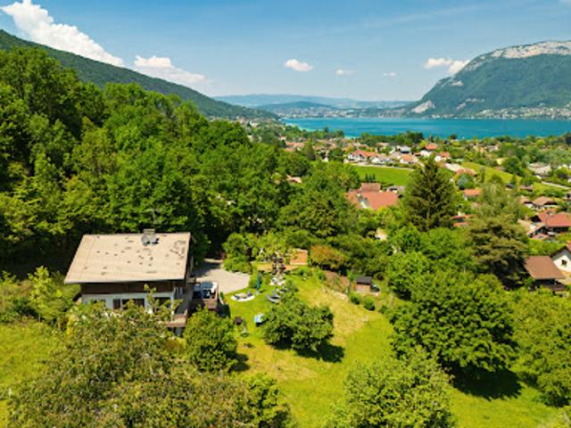 Maison avec jardin et terrasse