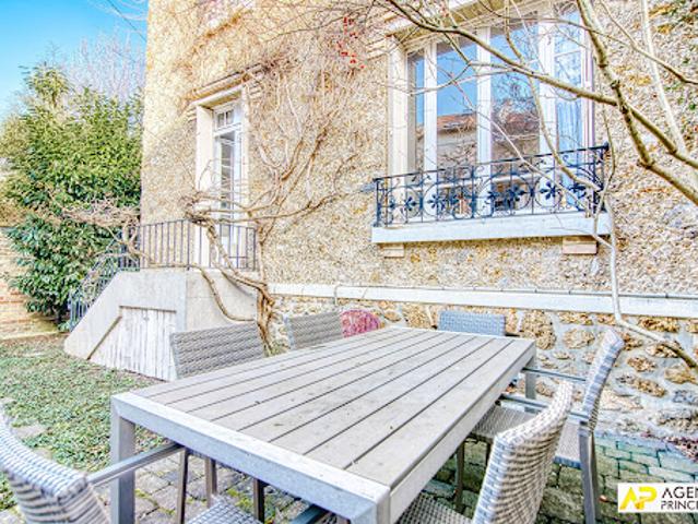 Maison avec jardin et terrasse