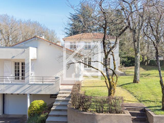 Maison avec jardin et terrasse
