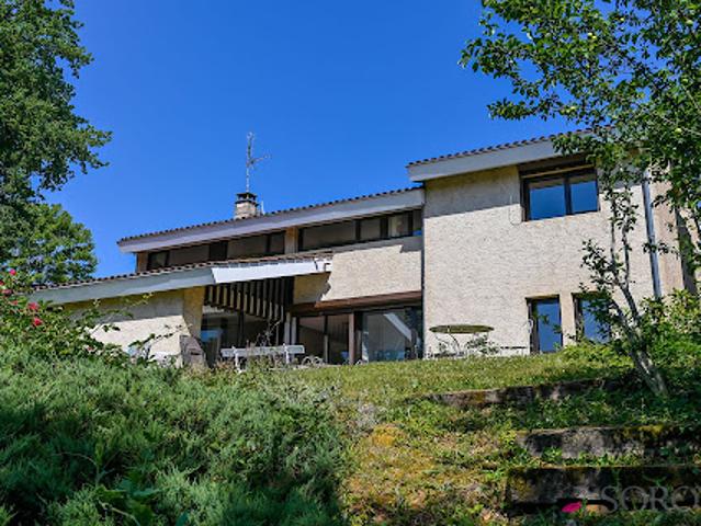 Maison avec jardin et terrasse