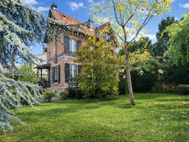 Maison avec jardin et terrasse