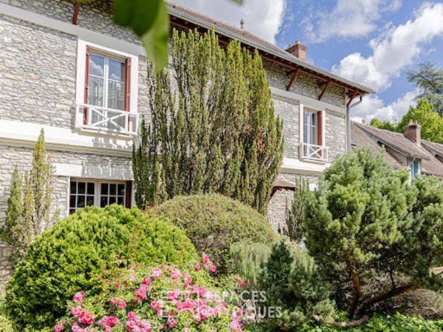 Maison avec jardin et terrasse