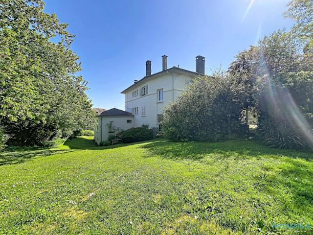 Maison avec jardin et terrasse