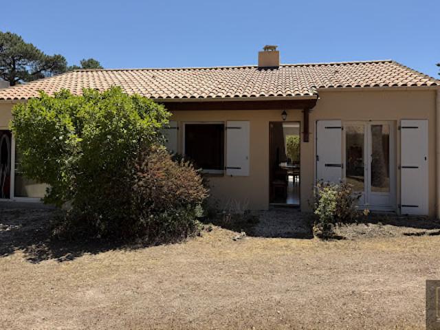 Maison avec jardin et terrasse