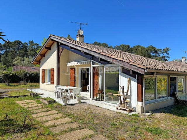 Maison avec jardin et terrasse