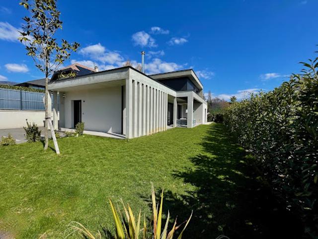Maison avec jardin et terrasse