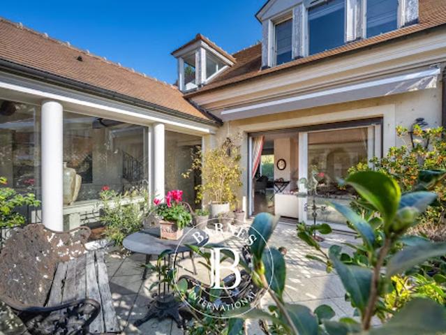 Maison avec jardin et terrasse