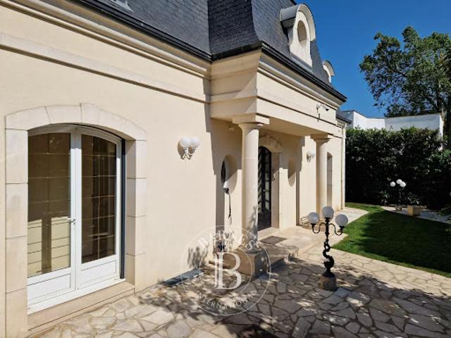Maison avec jardin et terrasse