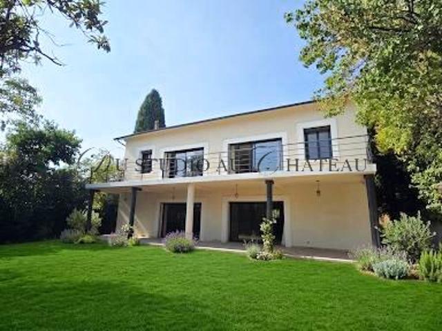 Maison avec jardin et terrasse