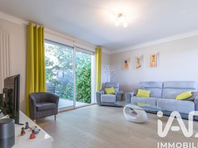 Maison avec jardin et terrasse