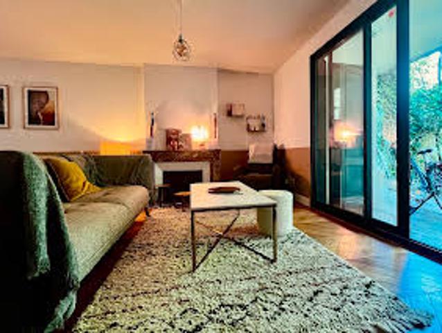 Maison avec jardin et terrasse
