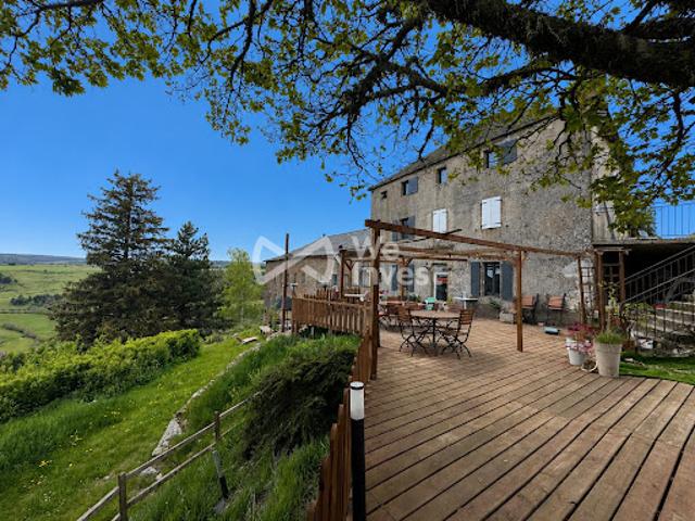 Maison avec jardin et terrasse