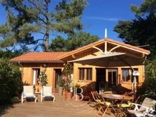 Maison avec jardin et terrasse