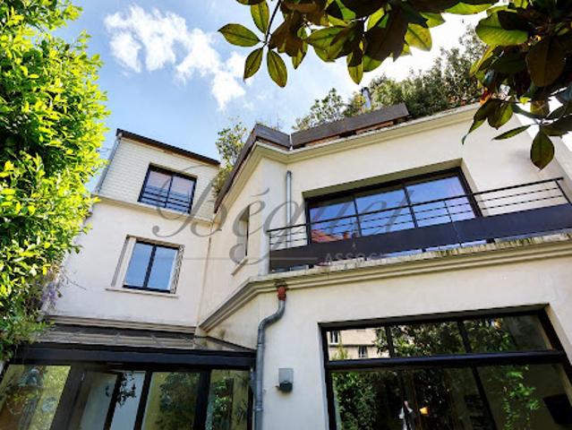 Maison avec jardin et terrasse
