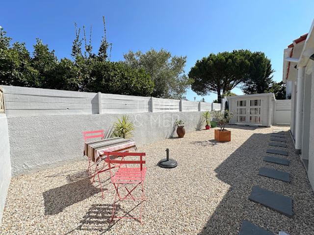 Maison avec jardin et terrasse