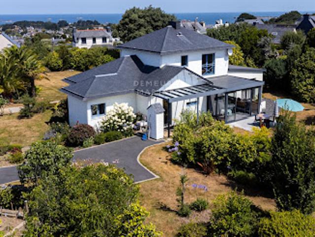 Maison avec jardin et terrasse