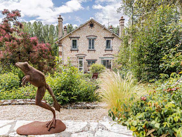 Maison avec jardin et terrasse