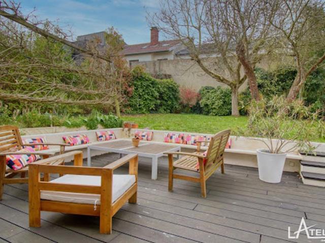 Maison avec jardin et terrasse