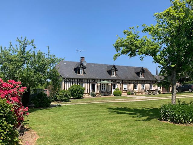 Maison avec jardin et terrasse