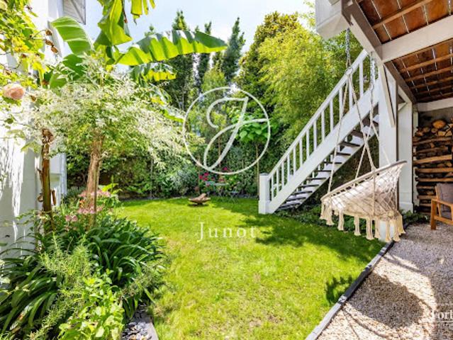 Maison avec jardin et terrasse