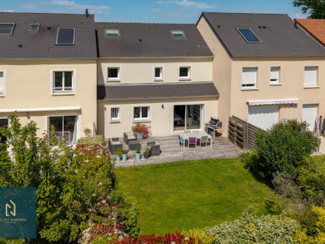 Maison avec jardin et terrasse