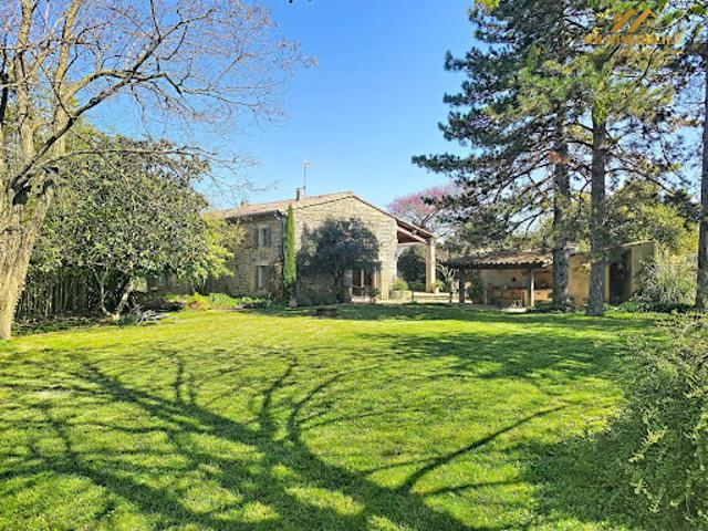 Maison avec jardin et terrasse