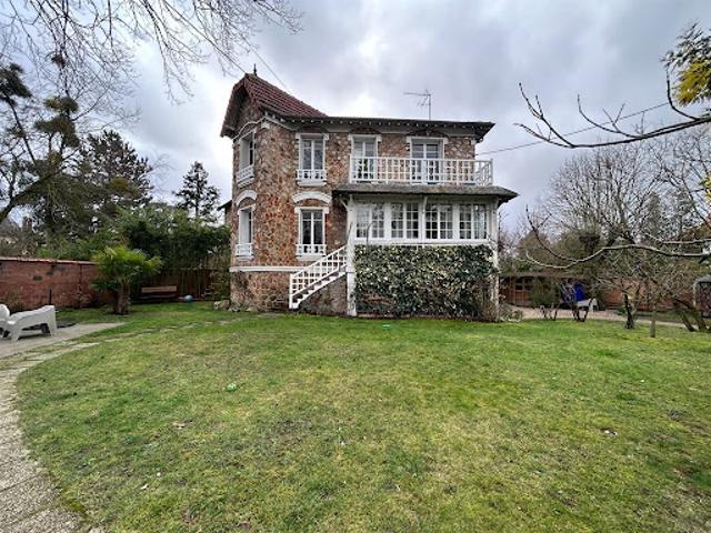Maison avec jardin et terrasse