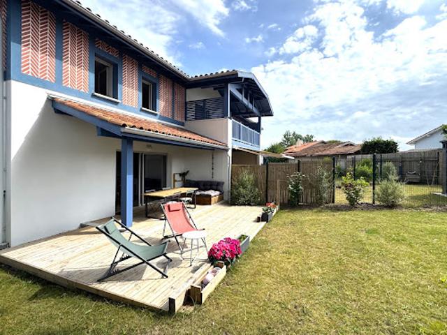 Maison avec jardin et terrasse