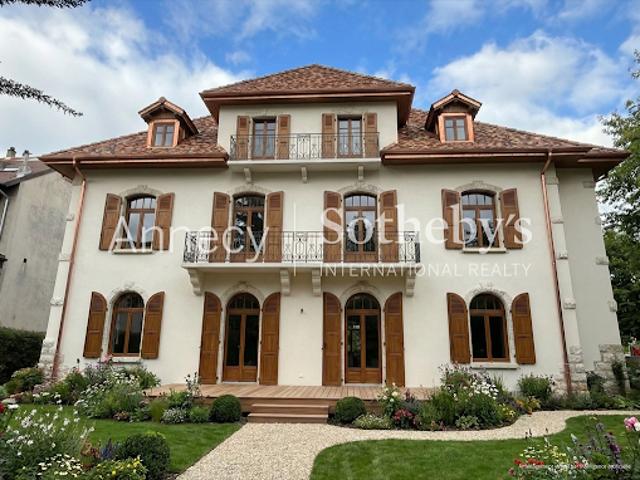 Maison avec jardin et terrasse