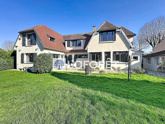 Maison avec jardin et terrasse