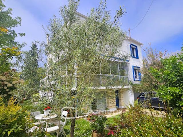 Maison avec jardin et terrasse