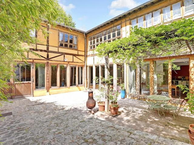 Maison avec jardin et terrasse